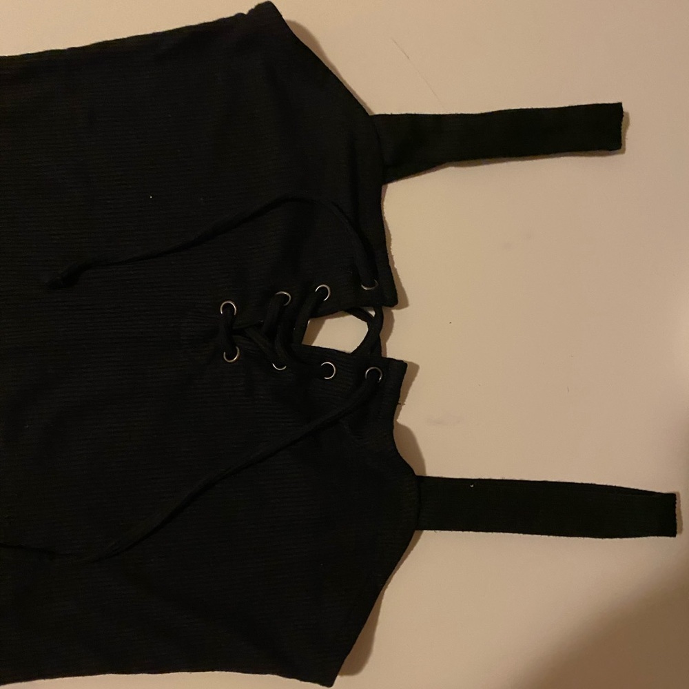 black crop top